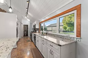 355 E 300 S, Valparaiso, IN 46383 - Photo 15