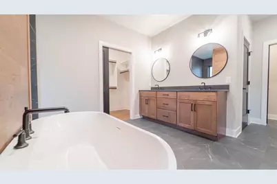 161 N Winterberry Drive, Valparaiso, IN 46385 - Photo 27