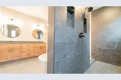 161 N Winterberry Drive, Valparaiso, IN 46385 - Photo 37