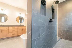 161 N Winterberry Dr, Valparaiso, IN 46385 - Photo 37