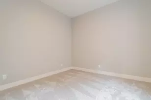 161 N Winterberry Dr, Valparaiso, IN 46385 - Photo 55
