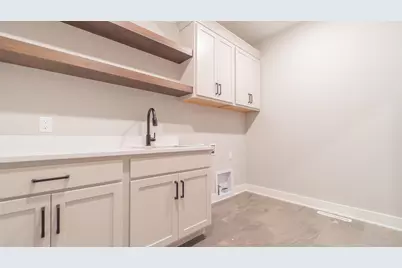 161 N Winterberry Drive, Valparaiso, IN 46385 - Photo 21