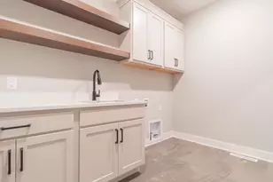 161 N Winterberry Dr, Valparaiso, IN 46385 - Photo 21