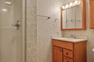 8825 Janeway Ct, Munster, IN 46321 - Photo 13