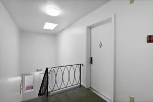 8825 Janeway Ct, Munster, IN 46321 - Photo 3