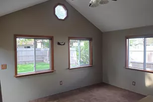 1218 N Glenwood Ave, Griffith, IN 46319 - Photo 9