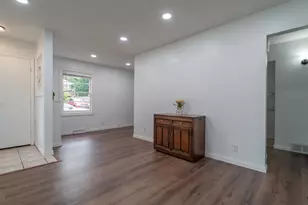 523 Grace St, Michigan City, IN 46360 - Photo 5