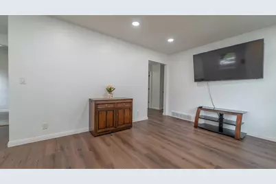 523 Grace Street, Michigan City, IN 46360 - Photo 3