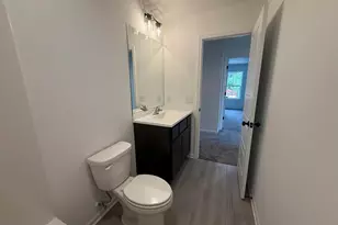 717 Lake St, Hobart, IN 46342 - Photo 17