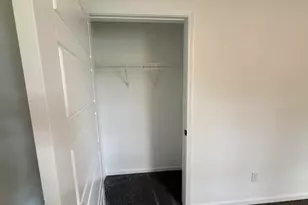 717 Lake St, Hobart, IN 46342 - Photo 15