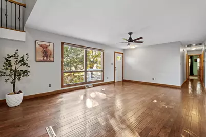 530 S 300 E, Kouts, IN 46347 - Photo 7