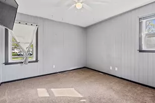 7562 Montana St, Hobart, IN 46342 - Photo 7