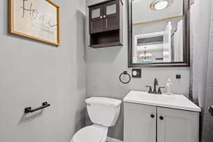 7562 Montana St, Hobart, IN 46342 - Photo 9