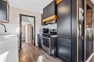 7562 Montana St, Hobart, IN 46342 - Photo 17