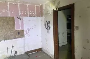 210 W 11th St, Michigan City, IN 46360 - Photo 23