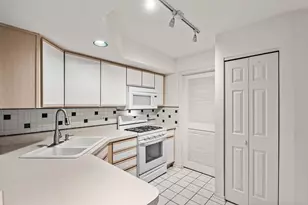 1345 W 94th Ct, Crown Point, IN 46307 - Photo 9