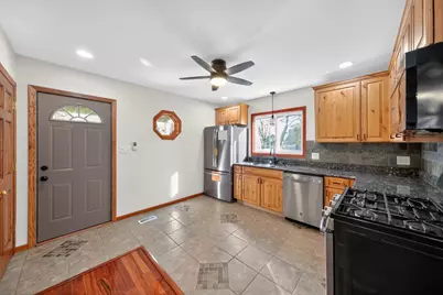 934 E 28th Avenue, Lake Station, IN 46405 - Photo 7