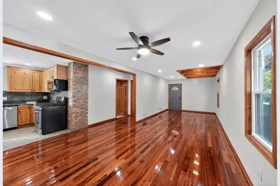 934 E 28th Avenue, Lake Station, IN 46405 - Photo 3