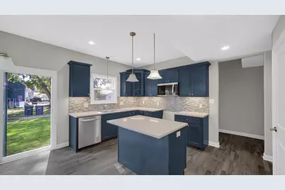 211 E Fulton Street, Michigan City, IN 46360 - Photo 9