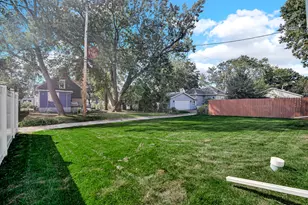 211 E Fulton St, Michigan City, IN 46360 - Photo 37