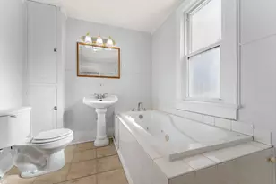 557 W Chicago St, Valparaiso, IN 46385 - Photo 11