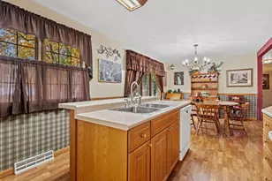 602 Forsythia St SE, Demotte, IN 46310 - Photo 7