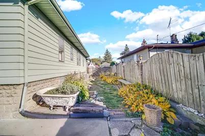 800 Lake Street, Hobart, IN 46342 - Photo 17