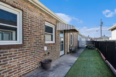 3944 Henry Avenue, Hammond, IN 46327 - Photo 13