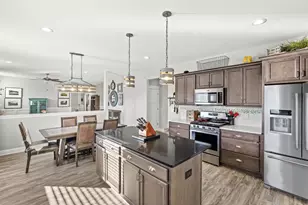 802 Hayfield Dr, Crown Point, IN 46307 - Photo 5