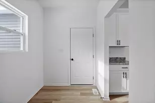 10473 California St, Crown Point, IN 46307 - Photo 9