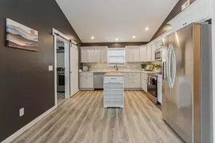 614 Brown Ave, Mishawaka, IN 46545 - Photo 9