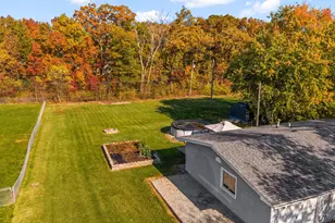 411 Nantucket Rd, Valparaiso, IN 46385 - Photo 21