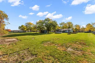 411 Nantucket Rd, Valparaiso, IN 46385 - Photo 27