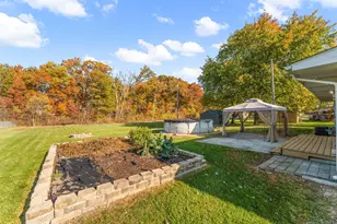 411 Nantucket Rd, Valparaiso, IN 46385 - Photo 25