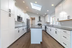 3488 W Lakeshore Dr, Crown Point, IN 46307 - Photo 11