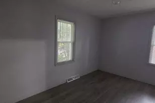 2631 Parkway Dr, Highland, IN 46322 - Photo 7