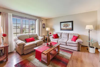 1707 Valley Court, Schererville, IN 46375 - Photo 3