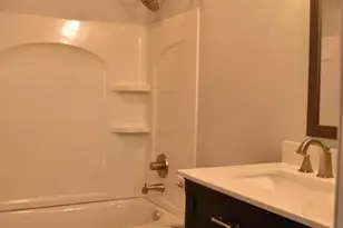 351 Maple St, Crown Point, IN 46307 - Photo 5