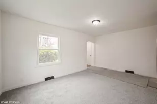 4357 Vermont Ct, Gary, IN 46409 - Photo 7