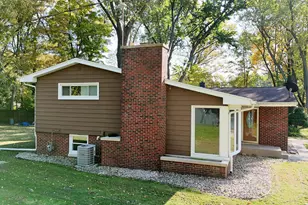 108 Willow Ct, Trail Creek, IN 46360 - Photo 3