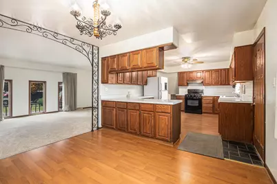 7905 Frederick Avenue, Munster, IN 46321 - Photo 5