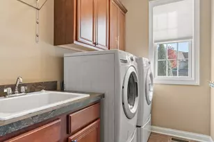 3300 Venice Dr, Valparaiso, IN 46385 - Photo 25