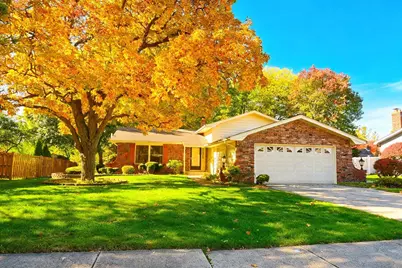 2324 Robinhood Boulevard, Schererville, IN 46375 - Photo 3