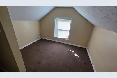 2304 S Meeker Avenue, Muncie, IN 47302 - Photo 9