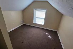 2304 S Meeker Ave, Muncie, IN 47302 - Photo 9