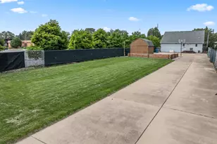 9117 Kennedy Ave, Highland, IN 46322 - Photo 29