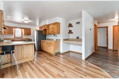 9117 Kennedy Avenue, Highland, IN 46322 - Photo 11