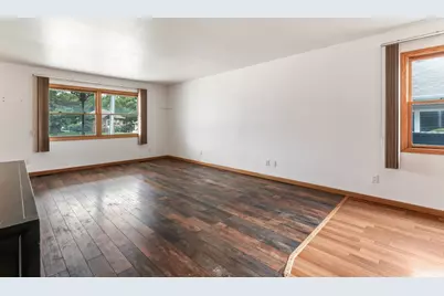 9117 Kennedy Avenue, Highland, IN 46322 - Photo 5