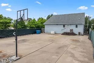 9117 Kennedy Ave, Highland, IN 46322 - Photo 33