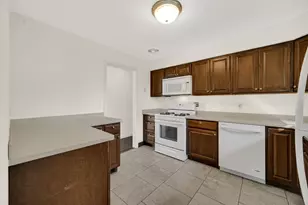 7905 Jackson Ave, Munster, IN 46321 - Photo 5